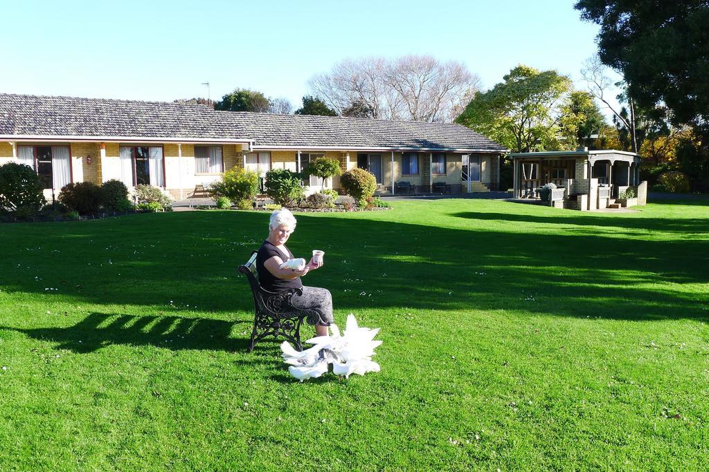 Willaway Motel Apartments Ulverstone Exteriér fotografie