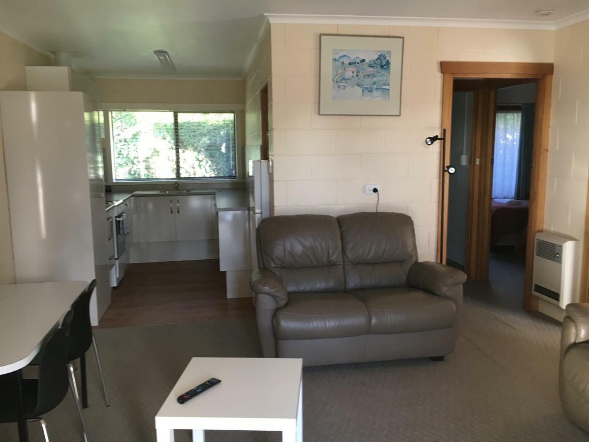 Willaway Motel Apartments Ulverstone Exteriér fotografie